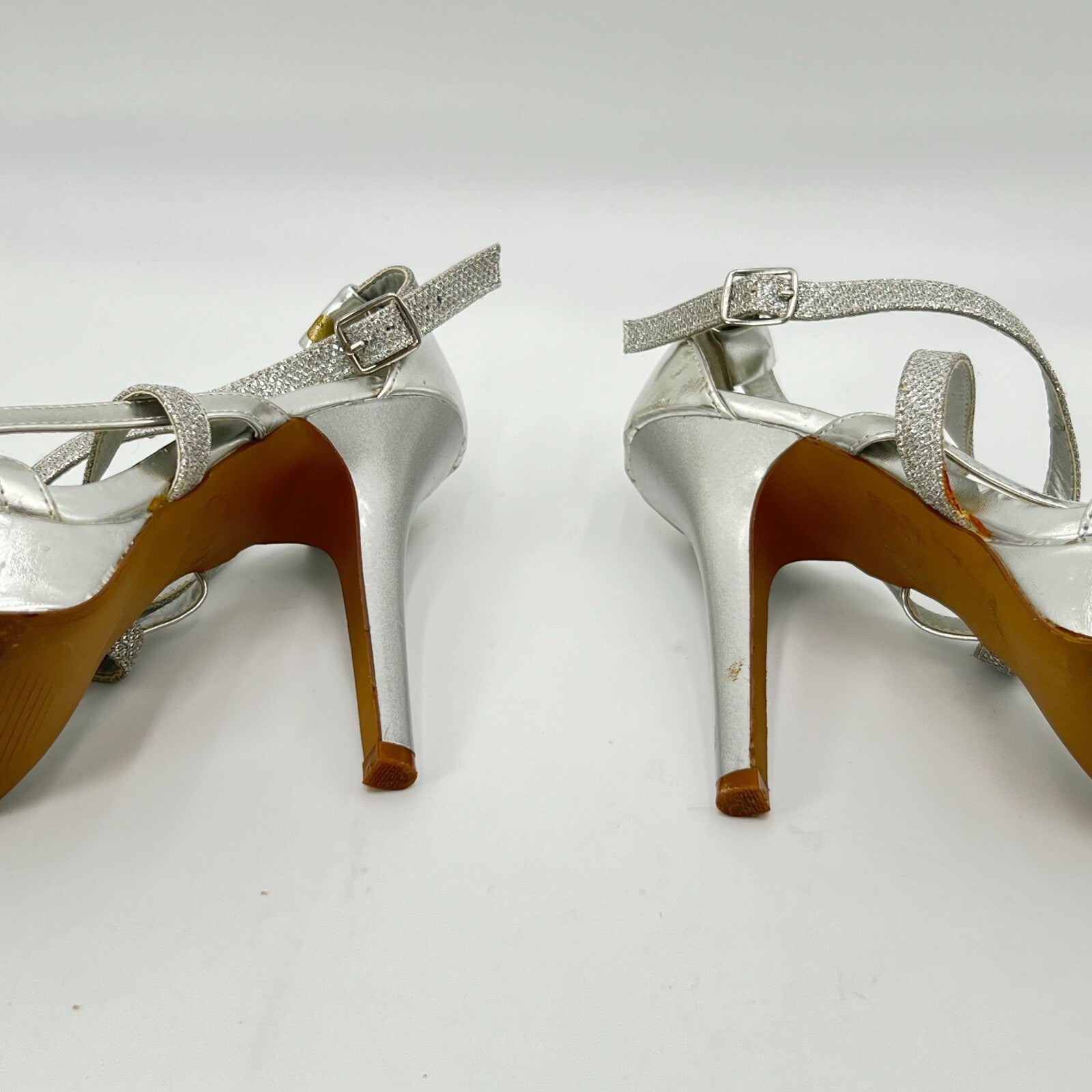 Deb Silver Glittering Jewels Adjustable Buckle Stilleto Peep Toe High Heels Sz 9