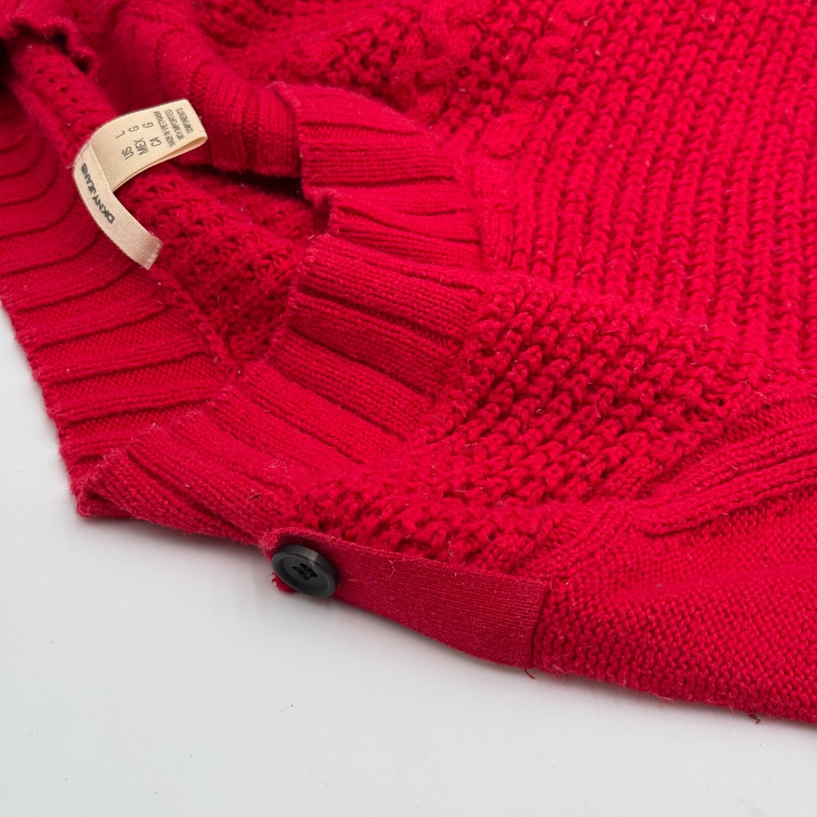 DKNY Sweater Red Pullover V-neck Ribbed Edges Cord Knitted Women’s Size Large US