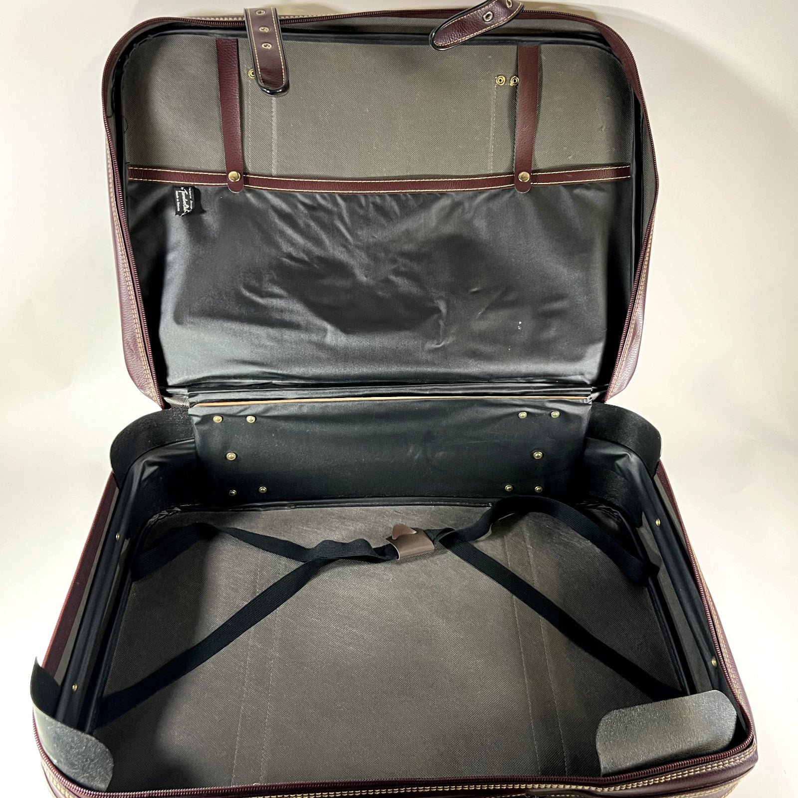 Traveler’s Club Brown Genuine Leather 2 Piece Buckle Luggage Set Vintage