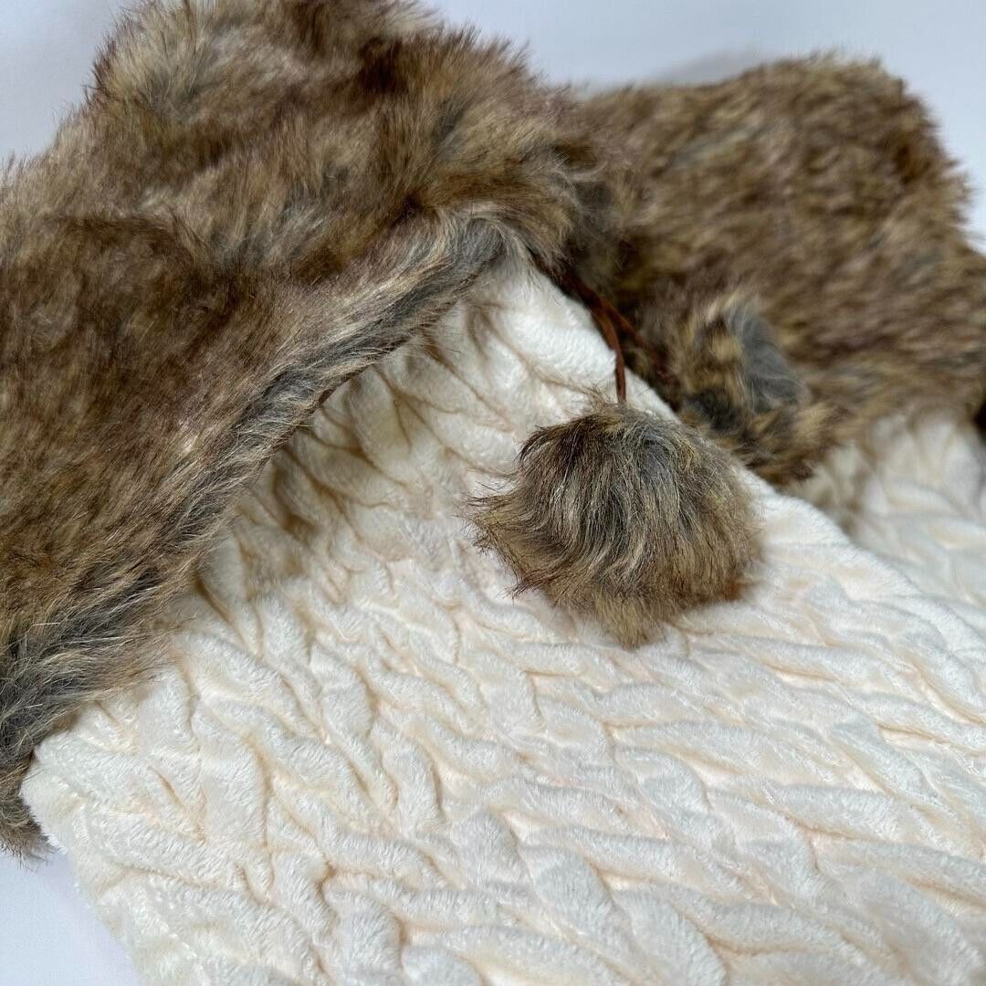 NWOT Gorgeous Cream Stocking w Faux Fur Cuff - Set of 2