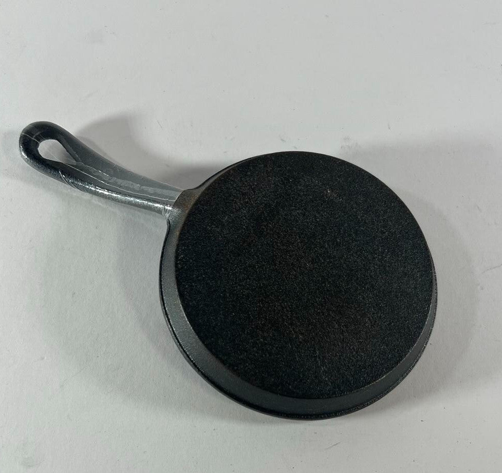 Cast Iron Small Shallow Skillet Griddle Pan Pancake 5" Diam 0.5" Depth Black New