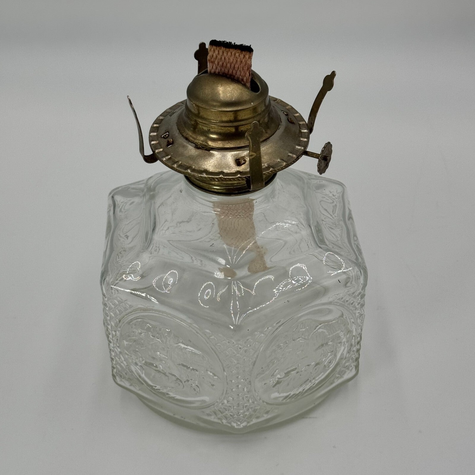 Vintage Lamplight Farms Horse & Buggy Oil Lamp Hexagon Pressed Glass