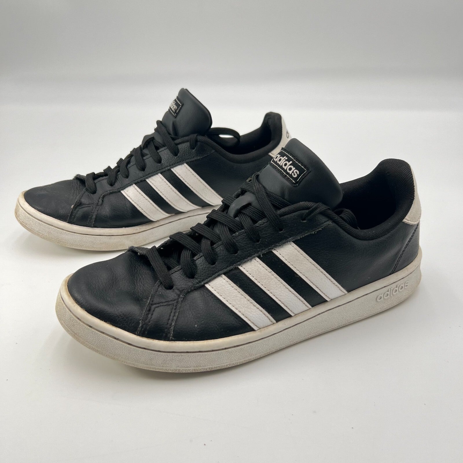 Adidas Grand Court F36393 Mens Low Top Sneakers Striped Pattern Athletic Sz 9.5