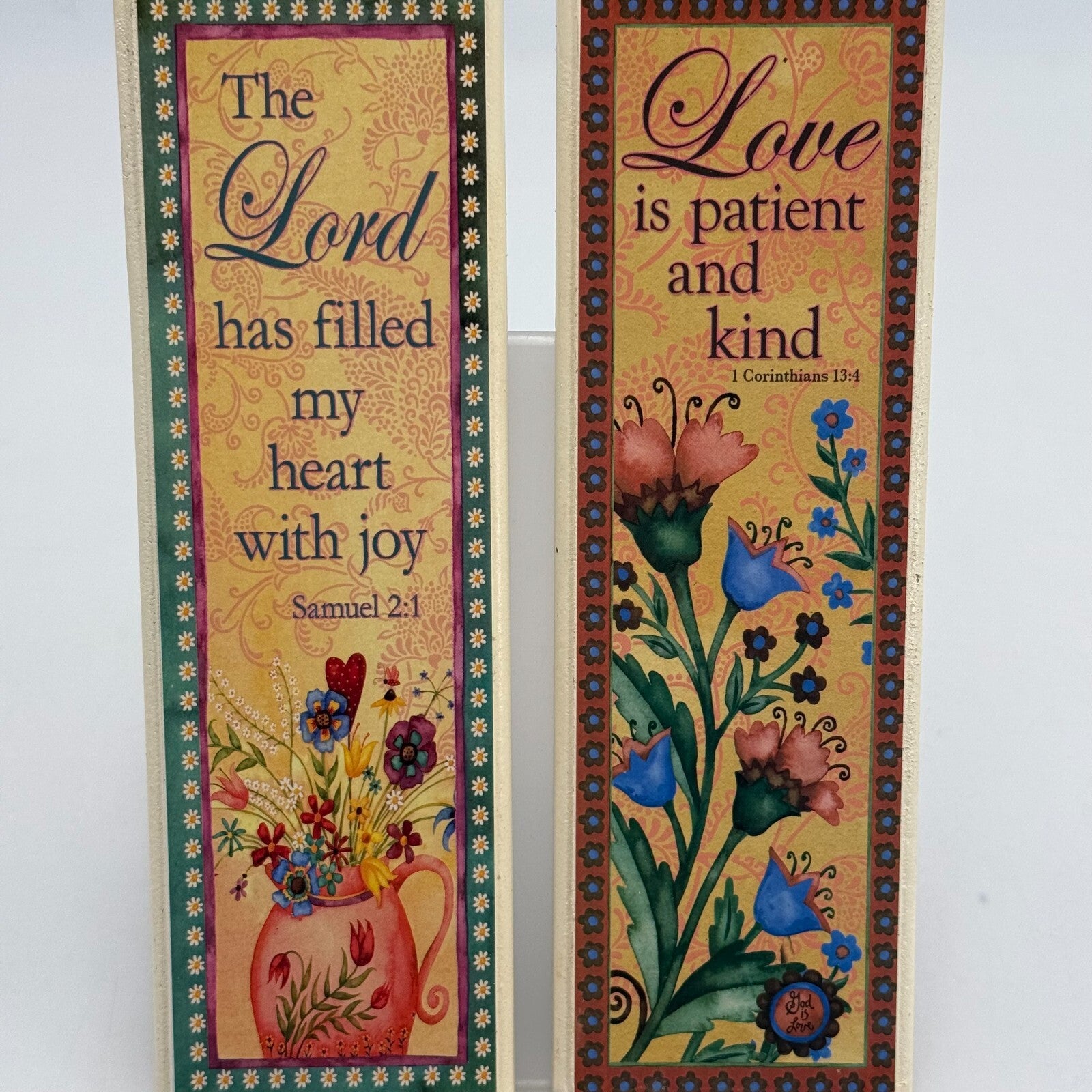 Pair of 8.5" Hanging Wall Plaques W/ Floral Designs & Inspirational Bible Verse