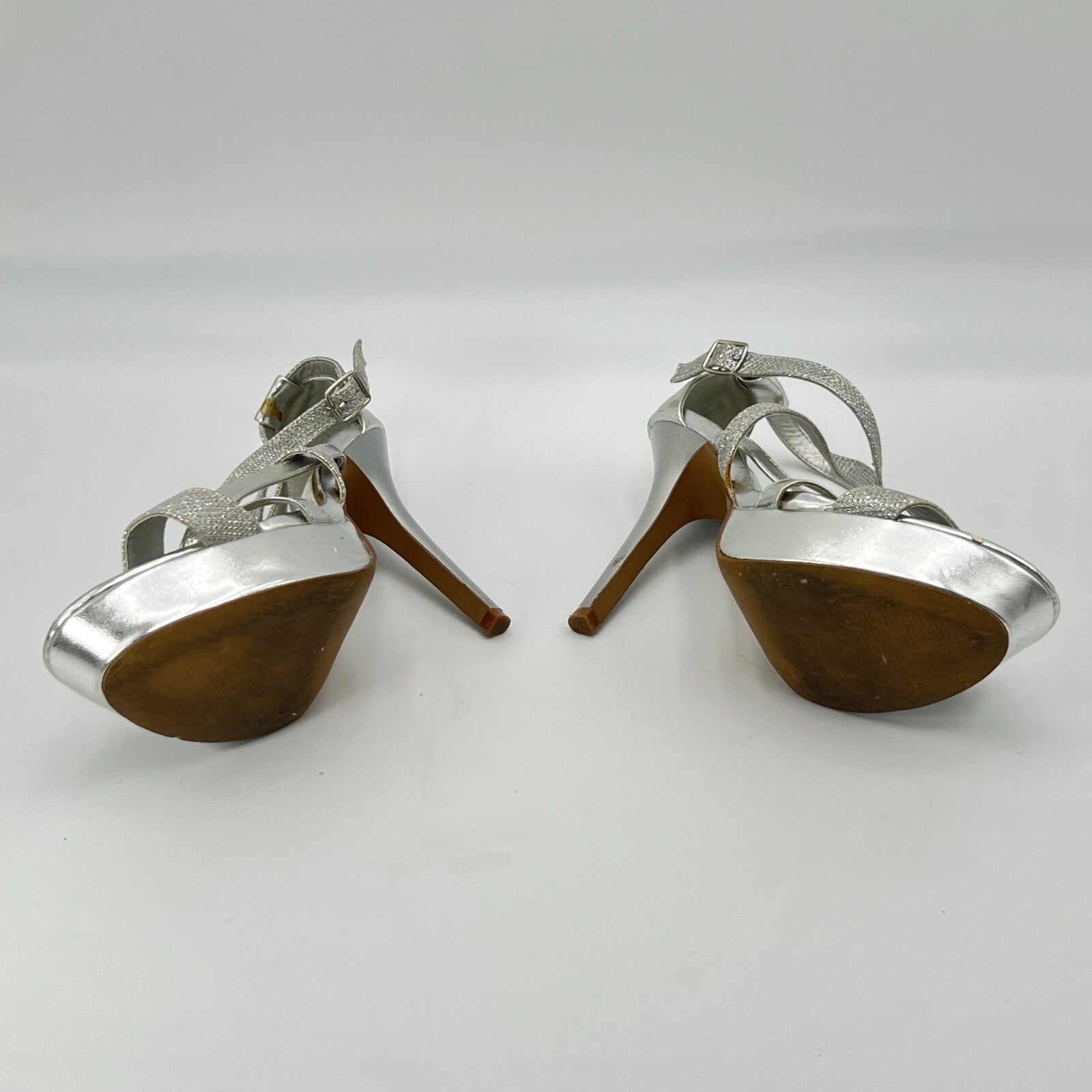 Deb Silver Glittering Jewels Adjustable Buckle Stilleto Peep Toe High Heels Sz 9