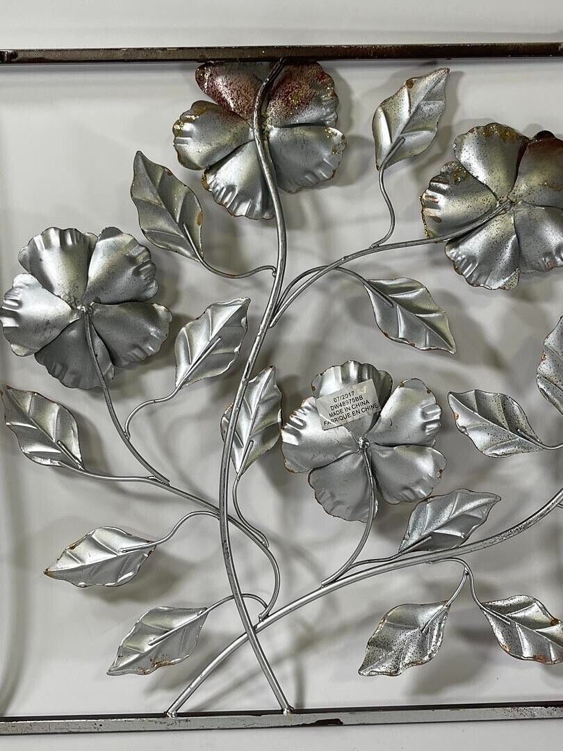 Stunning And Beautiful Metal Framed Fall Leaves & Flowers Wall Decor