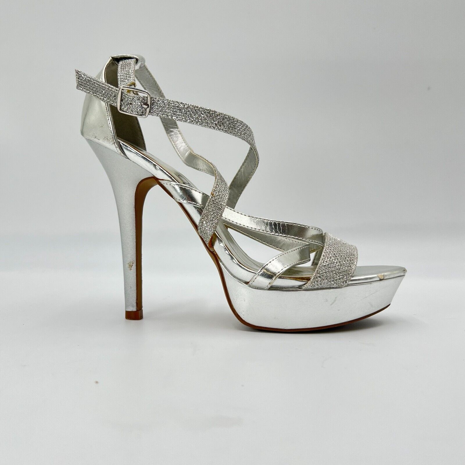Deb Silver Glittering Jewels Adjustable Buckle Stilleto Peep Toe High Heels Sz 9
