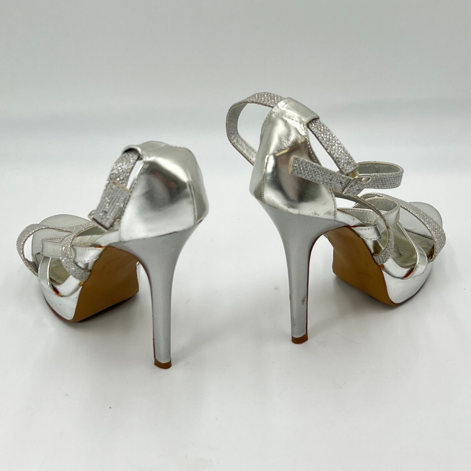Deb Silver Glittering Jewels Adjustable Buckle Stilleto Peep Toe High Heels Sz 9