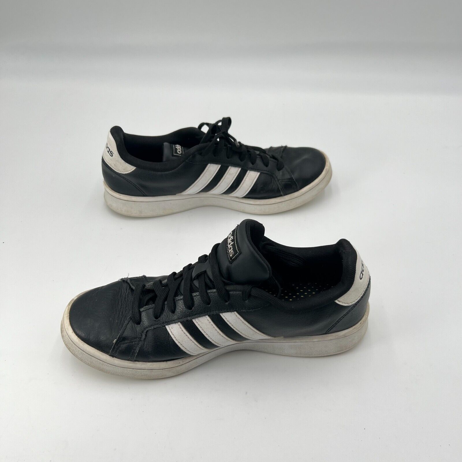 Adidas Grand Court F36393 Mens Low Top Sneakers Striped Pattern Athletic Sz 9.5
