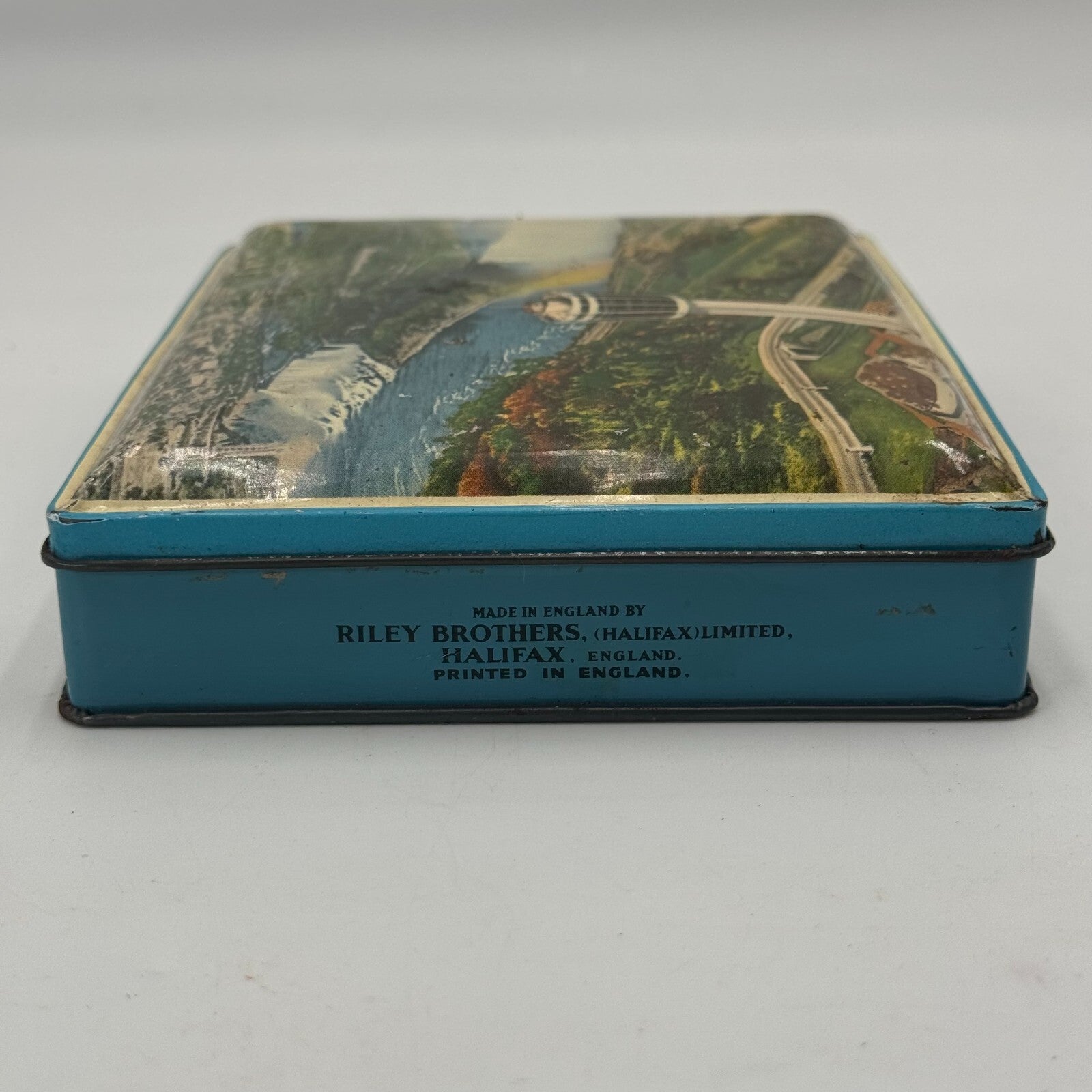 Lot of 4 Collectible Tins Niagra Falls Vermont Maple Syrup Good Housekeeping USA