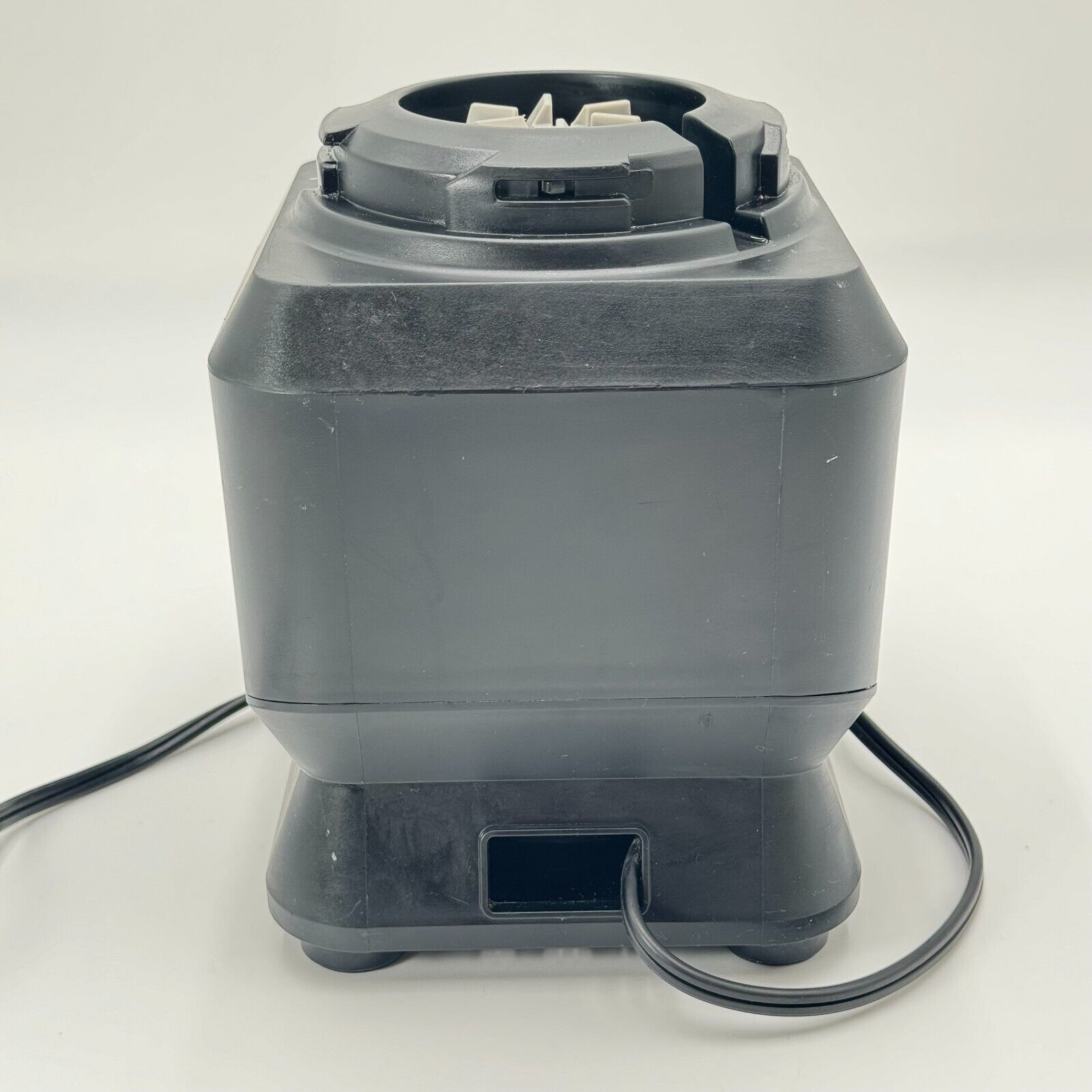 Ninja NJ600 Blender Professional 900 Watt Stainles Steel Base Only Tested Works