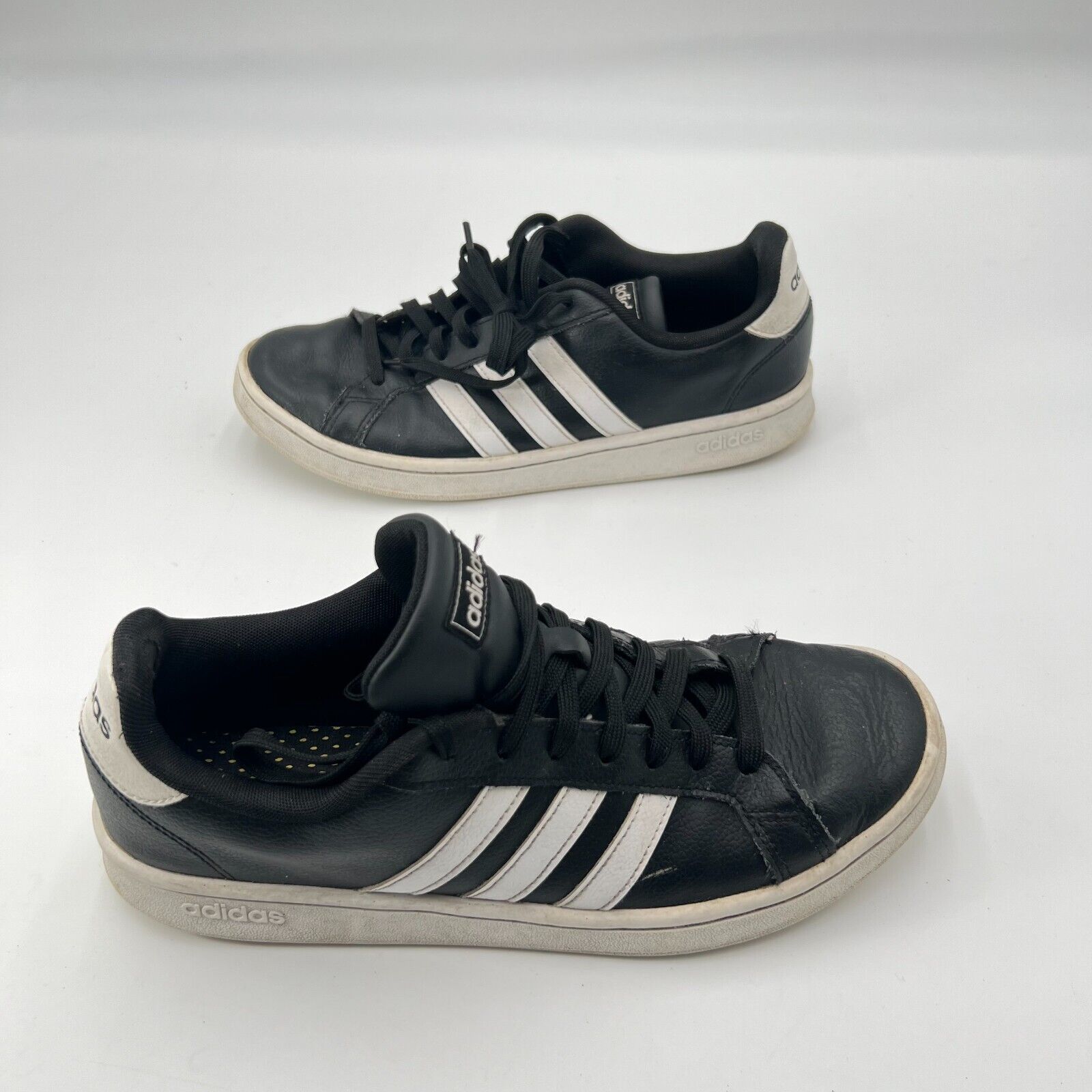 Adidas Grand Court F36393 Mens Low Top Sneakers Striped Pattern Athletic Sz 9.5