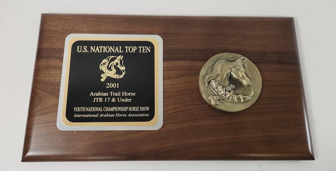 Beautiful Walnut Plaque 18x10 - 2001 Yth Ntnl. Championship Horse Show Arabian