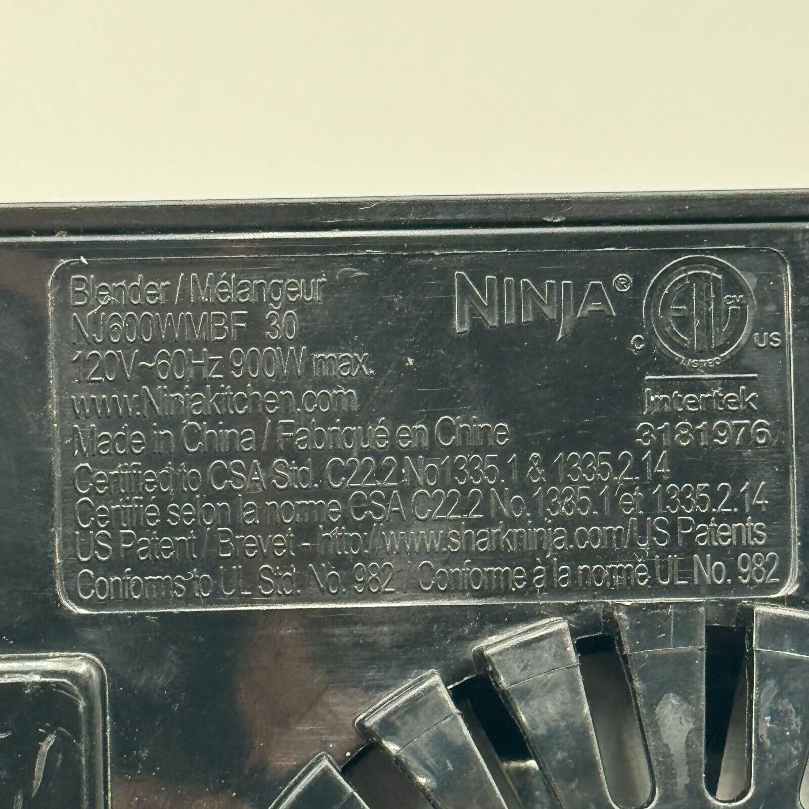 Ninja NJ600 Blender Professional 900 Watt Stainles Steel Base Only Tested Works
