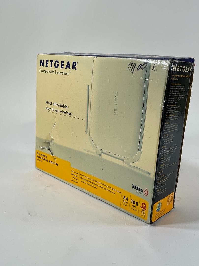 NETGEAR 108 Mbps Wireless Firewall Router WGT624 - In Box