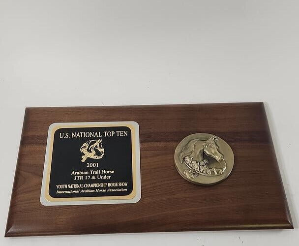 Beautiful Walnut Plaque 18x10 - 2001 Yth Ntnl. Championship Horse Show Arabian