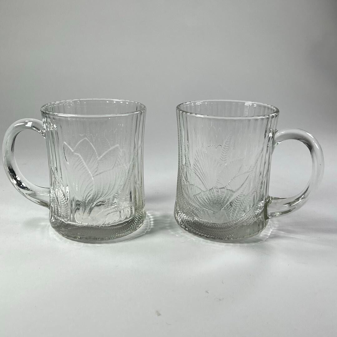 Vintage Arcoroc Floral Crocus Embossed Glass Canterbury 10oz Mugs Matching Pair