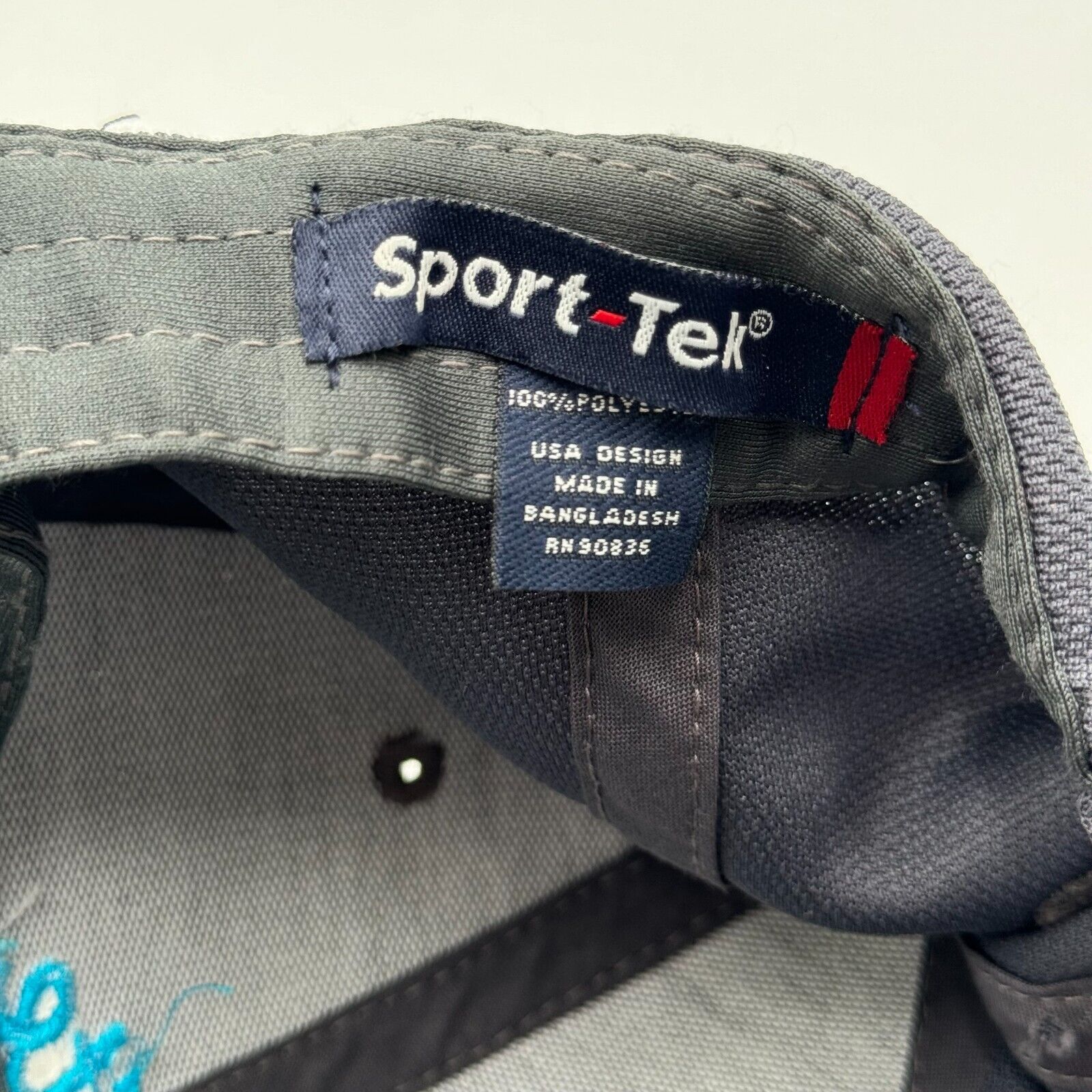 Sport-Tek STC16 Unisex Flexfit Performance Colorblock Cap Grey Back Stripe Blue