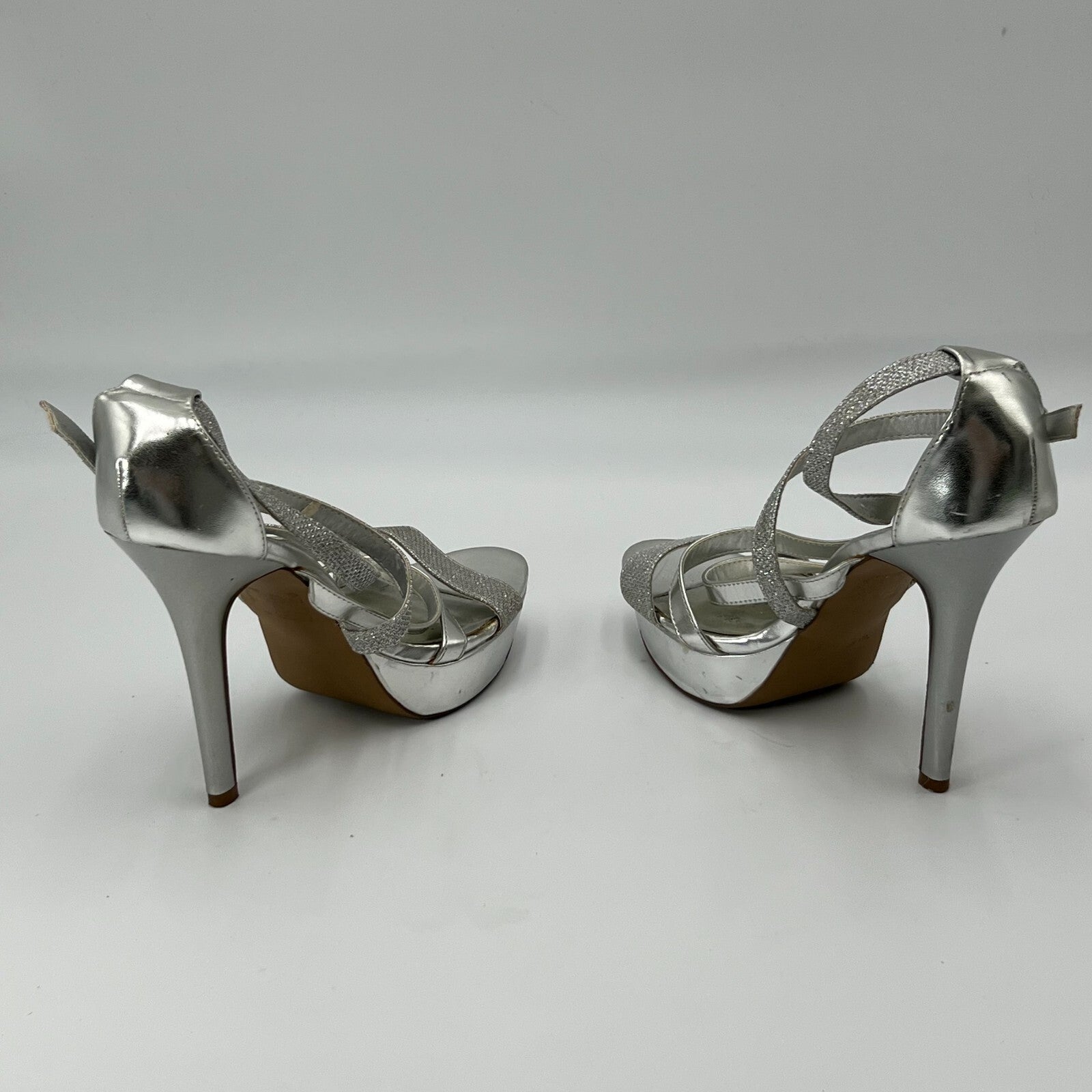 Deb Silver Glittering Jewels Adjustable Buckle Stilleto Peep Toe High Heels Sz 9