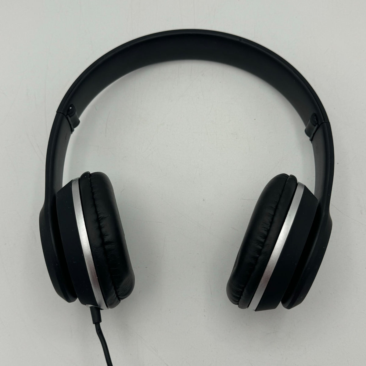 iLive Stereo Black Headphone 3.9 Foot Cord Rubberized Finish Adjustable Headband