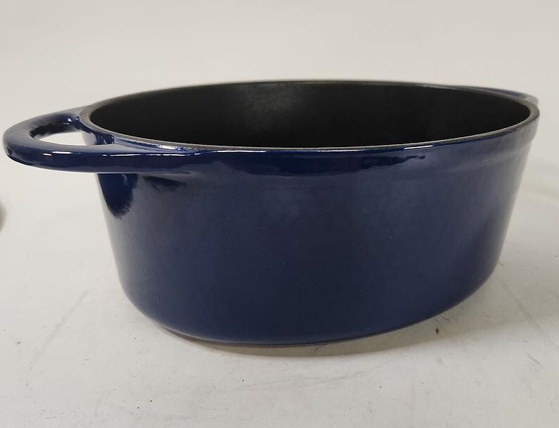 New Country Cottage Blue Oval 2 3/4 Quart Dutch Oven w/ Serving Lattice Tray