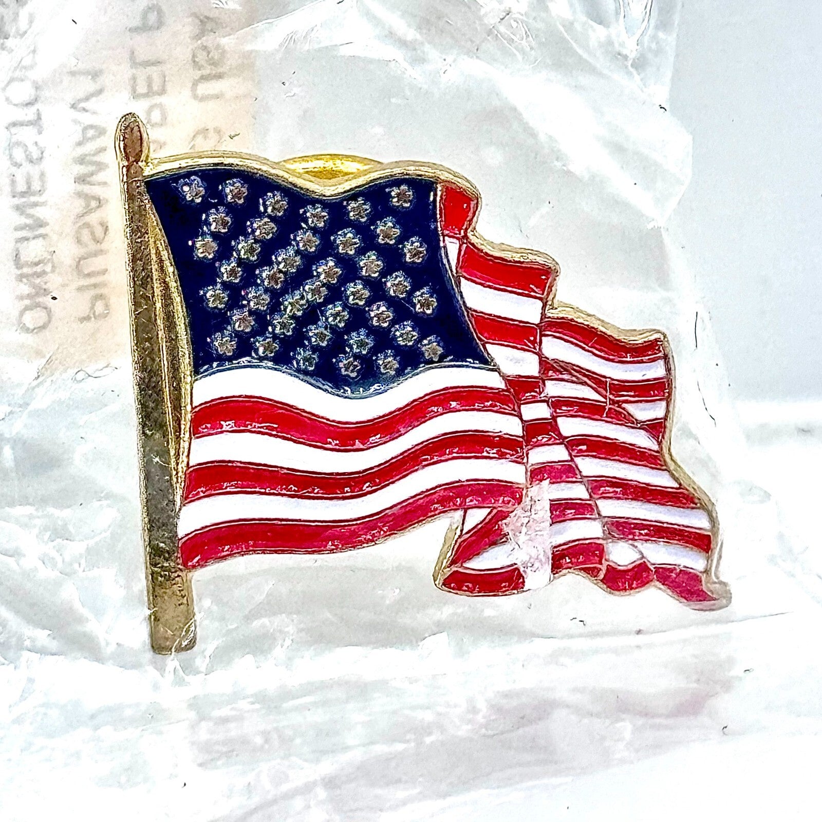 Lot of 25 Waving American Flag Lapel Pin Gold Accents Red White Blue USA New