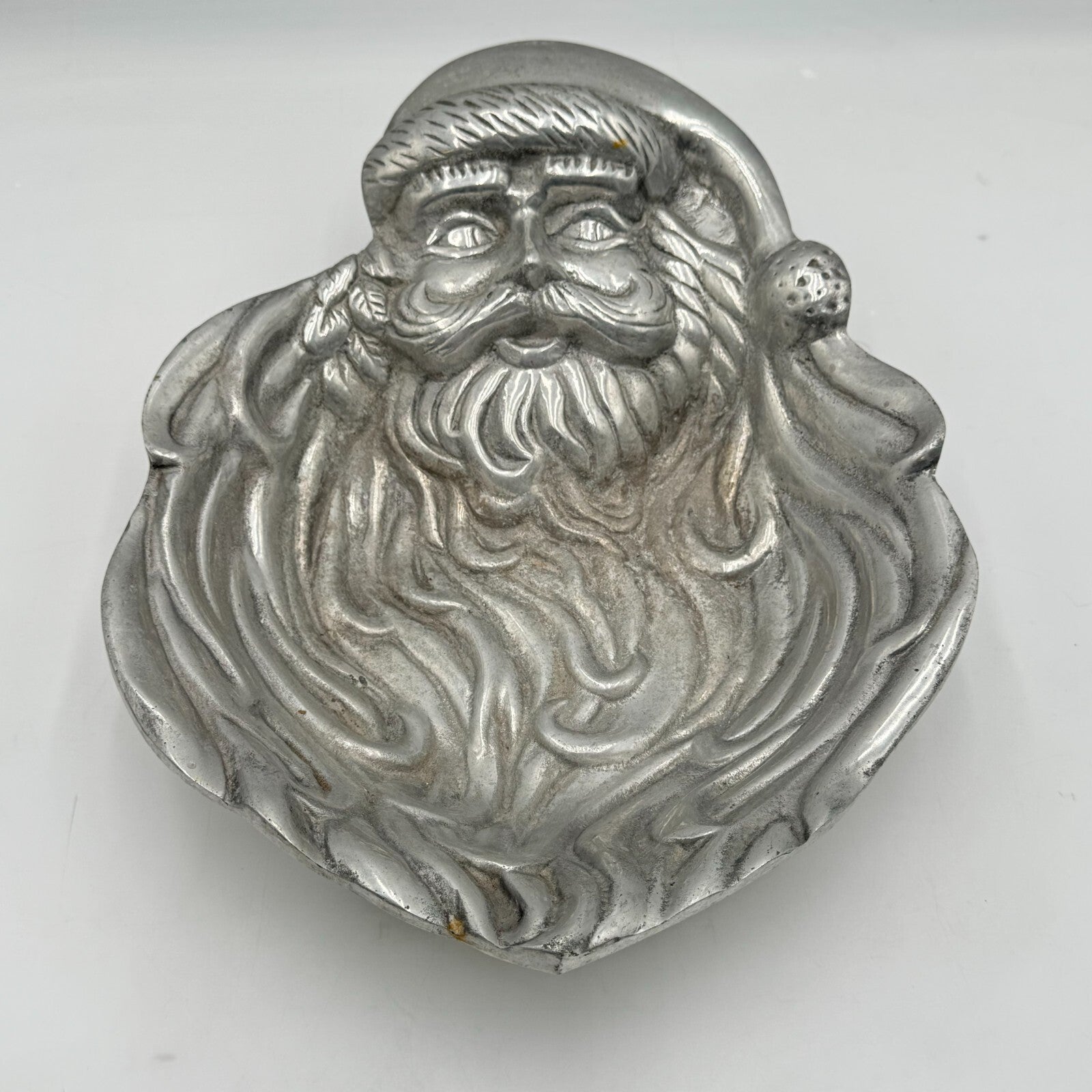 Vintage Detailed Metal Santa Claus Face Christmas Dish Made By Autumn End 11x15
