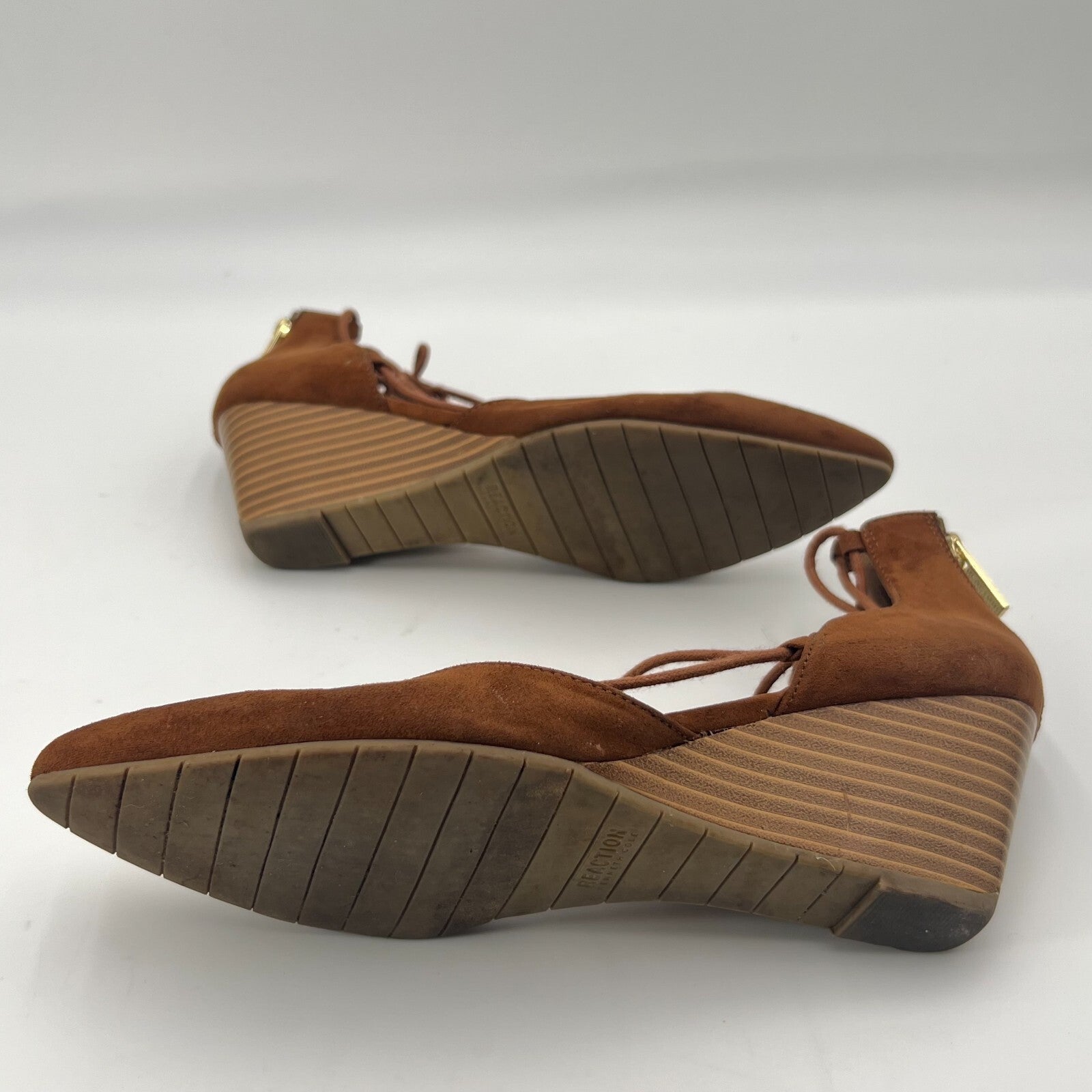 Kenneth Cole Faux Suede Pointed Toe Wedge Zipper Stand Down Pump Brown Size 8