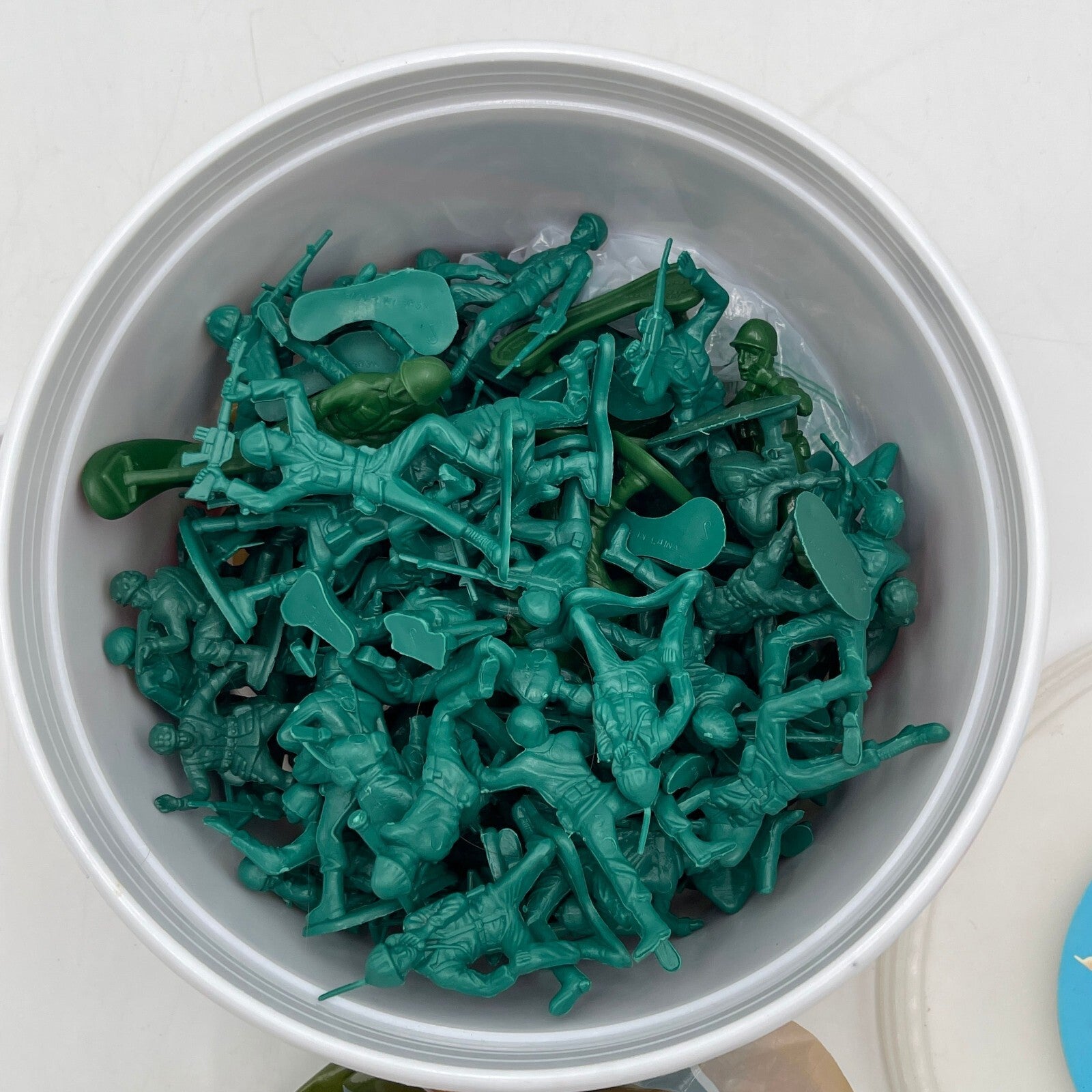Walt Disney Toy Story Bucket Green Army Men Soldiers - Bucket O Soliders Toys