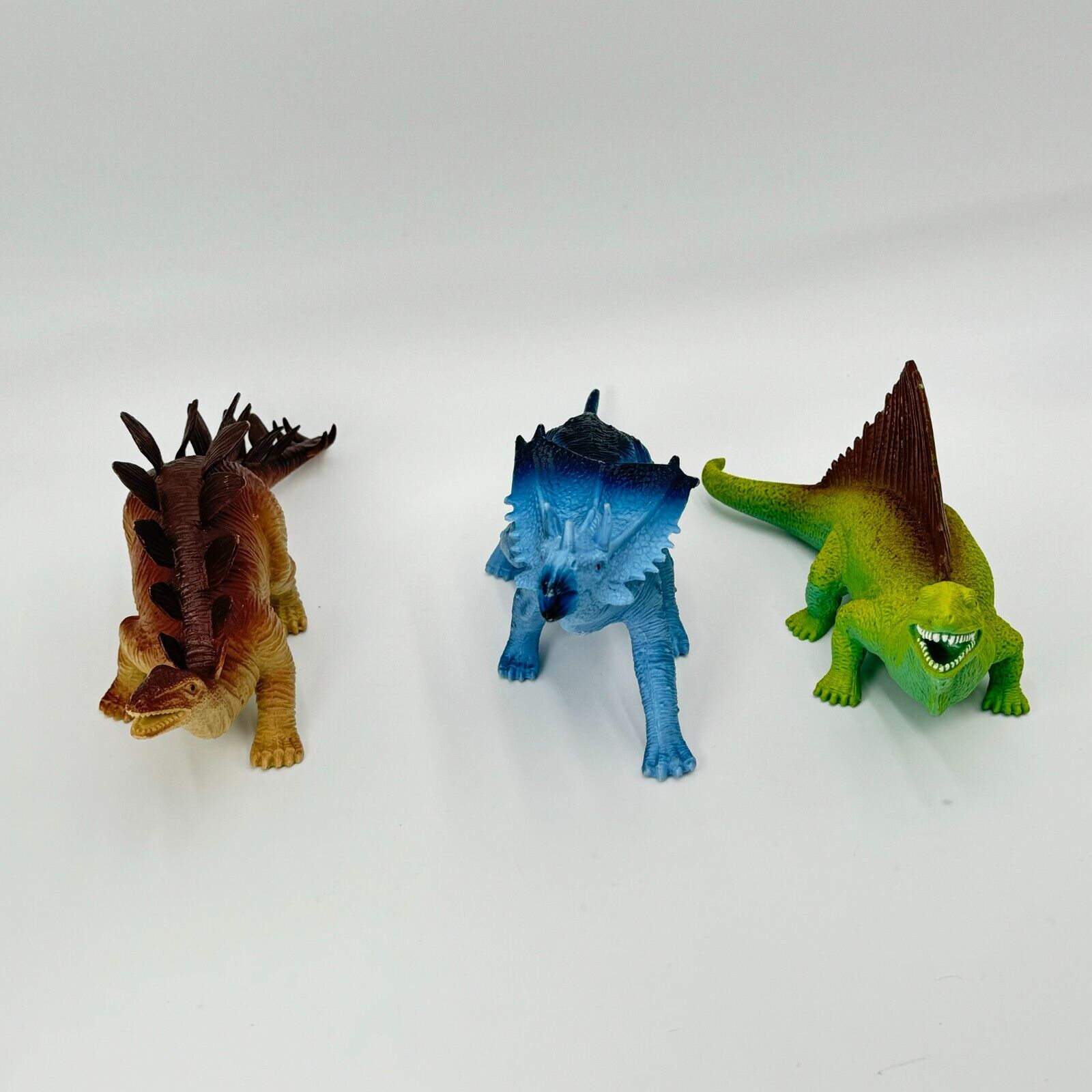 Huge Lot of Plastic Dinisaur Figures Assortment of Dinos Vintage Classic Kids To