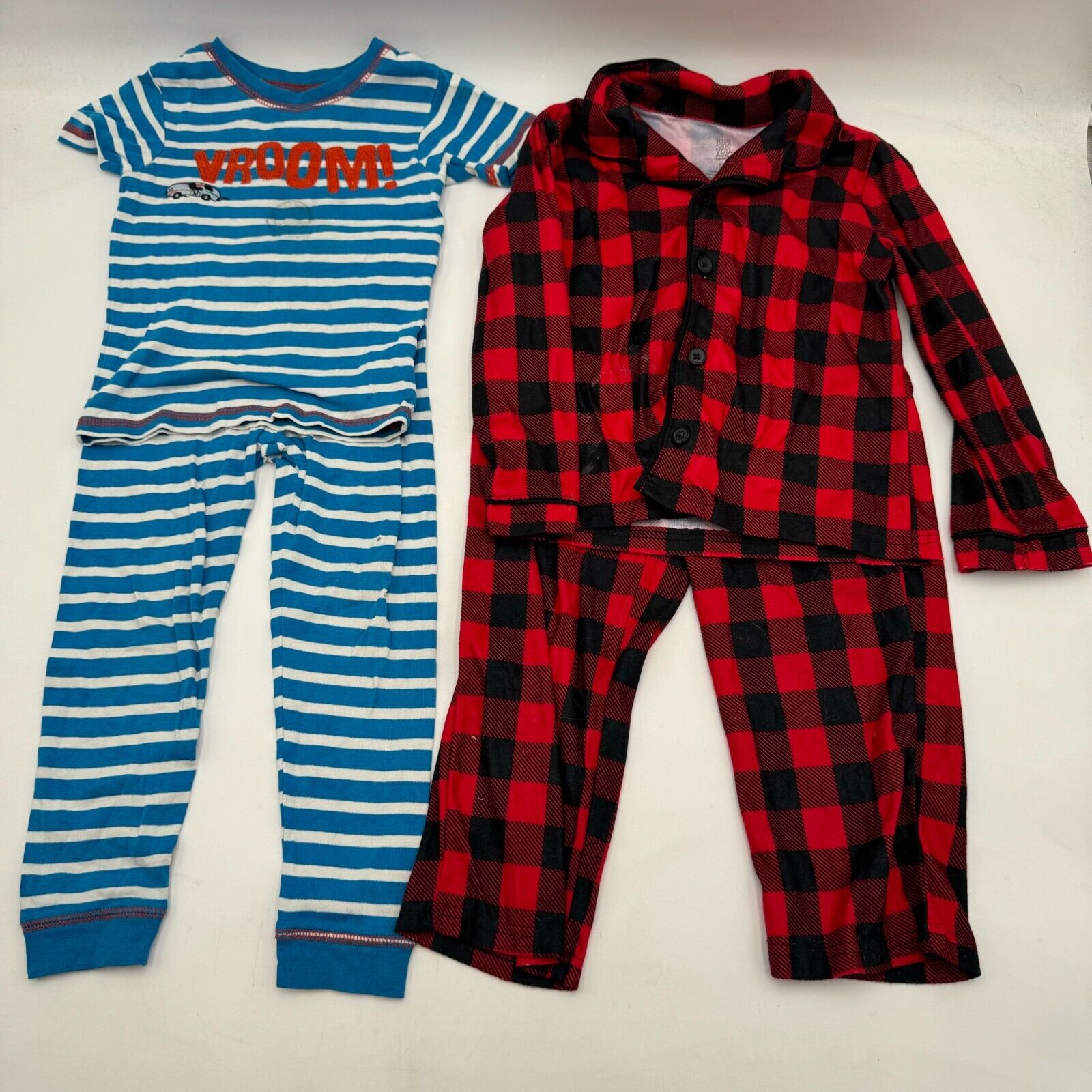 Pair of Carter’s Pajama Sets Vroom Race Car Blue Stripes Red Checkered Size 5T