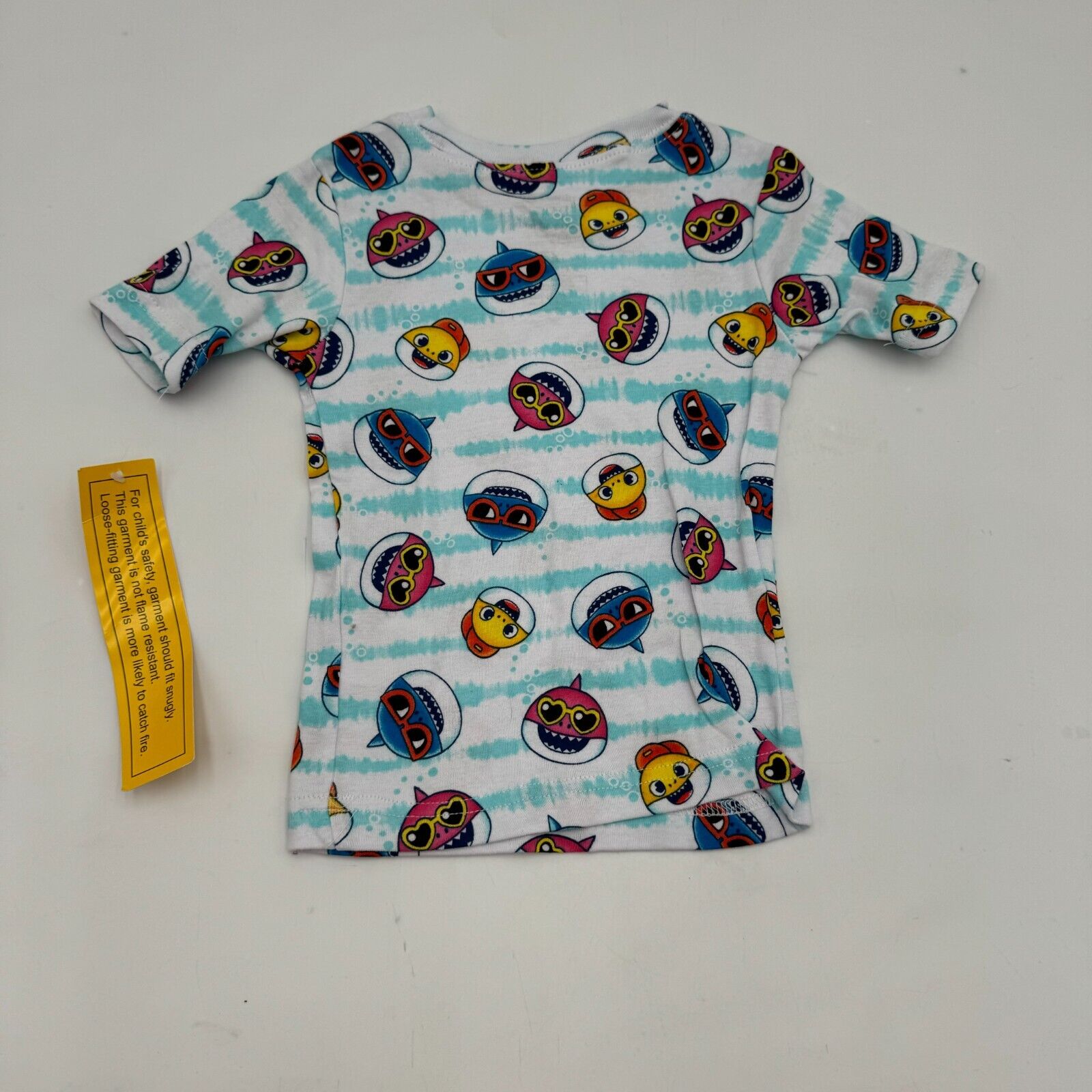 Pair of 2 Kids Tshirts Carter’s Red Sea Baby Shark Pinkfong Toddler Size 3T NWT