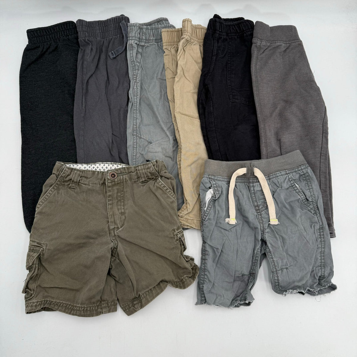Lot of 8 Boy’s Pants & Shorts Cargo Stretch Jeans Sweats Grey Black Carter 2T