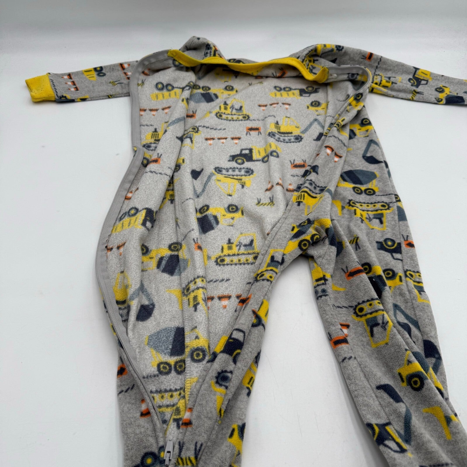 Lot of 3 Kids Sports-Themed Sleepwear Zip Up One piece & Robe Size 3T