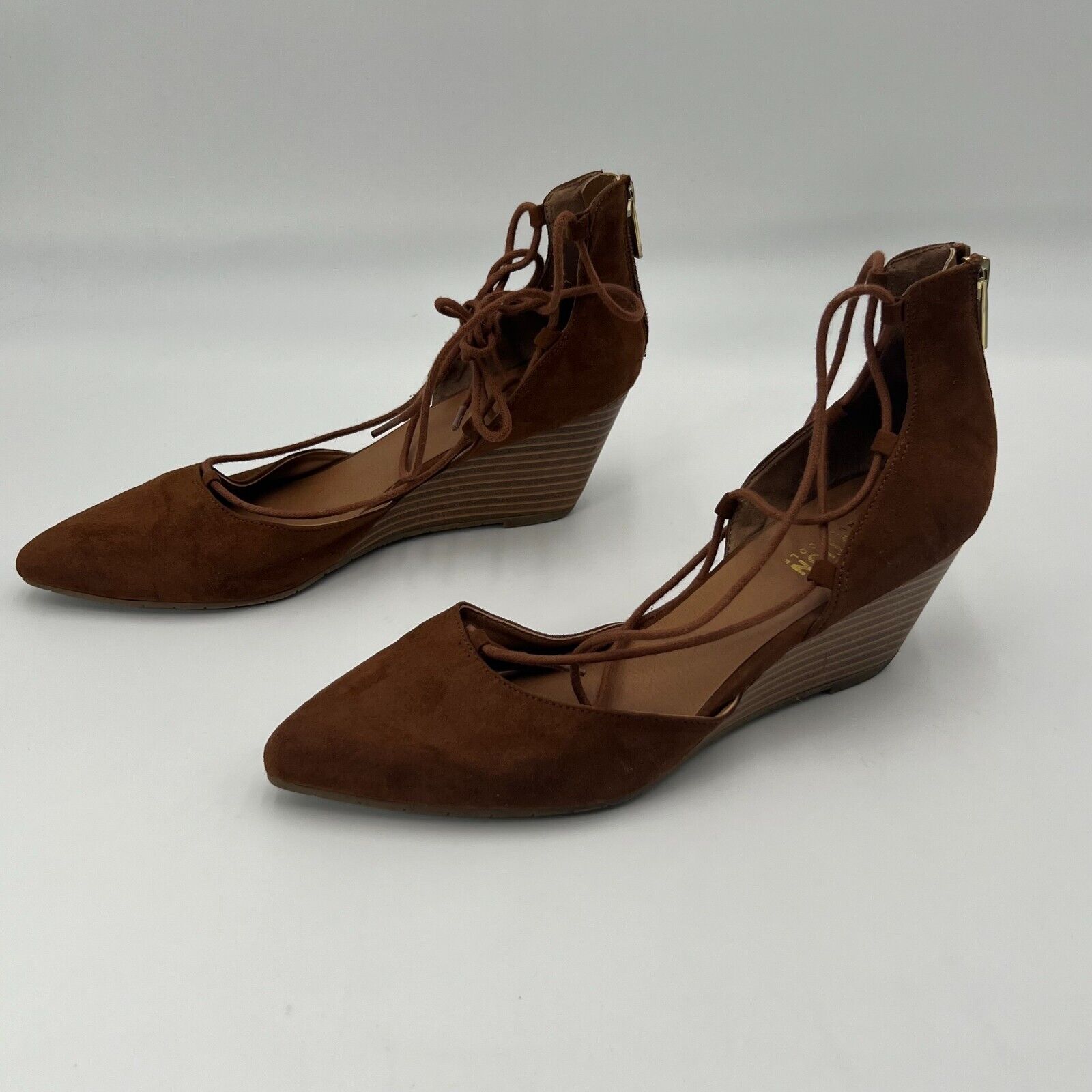 Kenneth Cole Faux Suede Pointed Toe Wedge Zipper Stand Down Pump Brown Size 8
