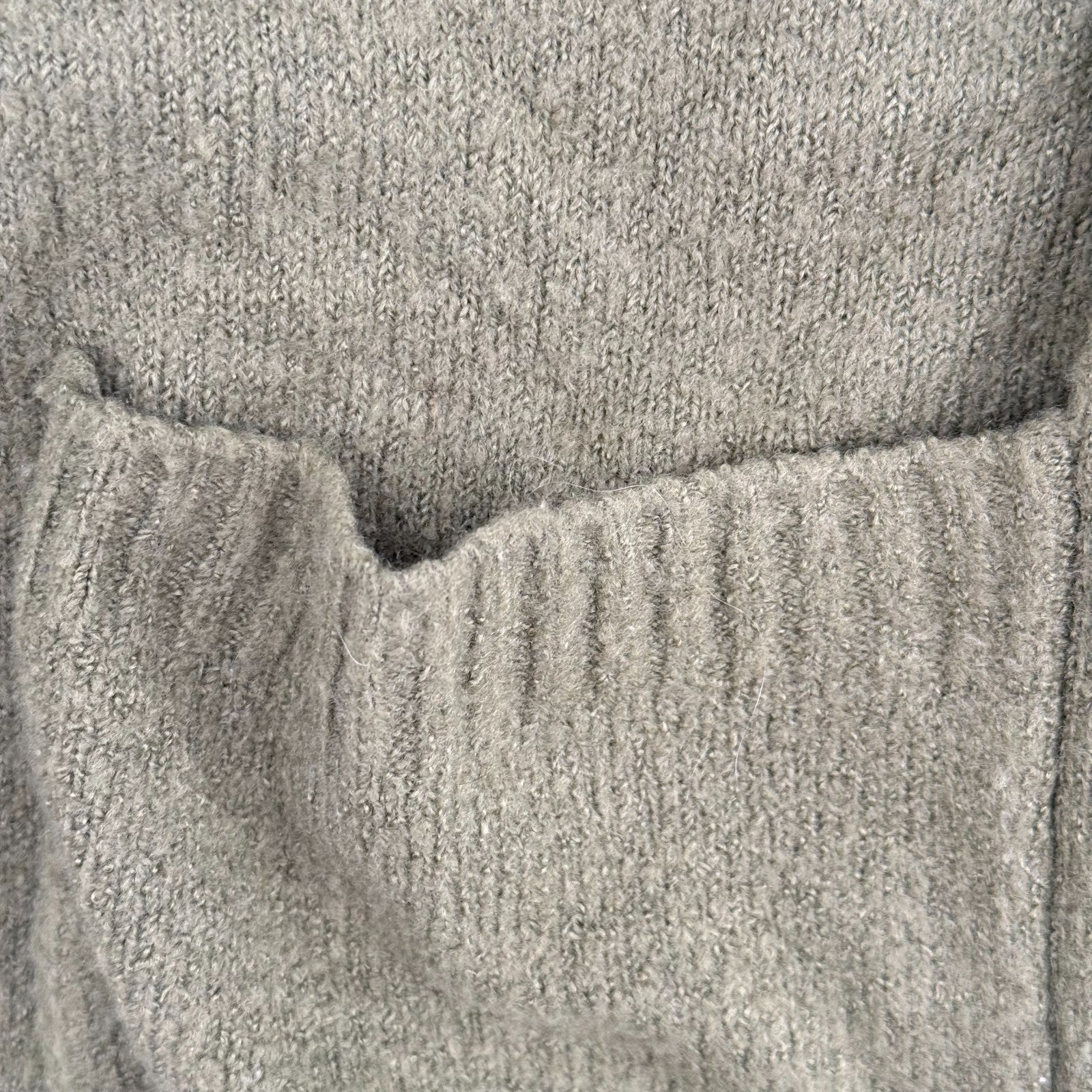 Olive Green Knit Cardigan Open Sweater Pockets Long Split Sides Womens Size S
