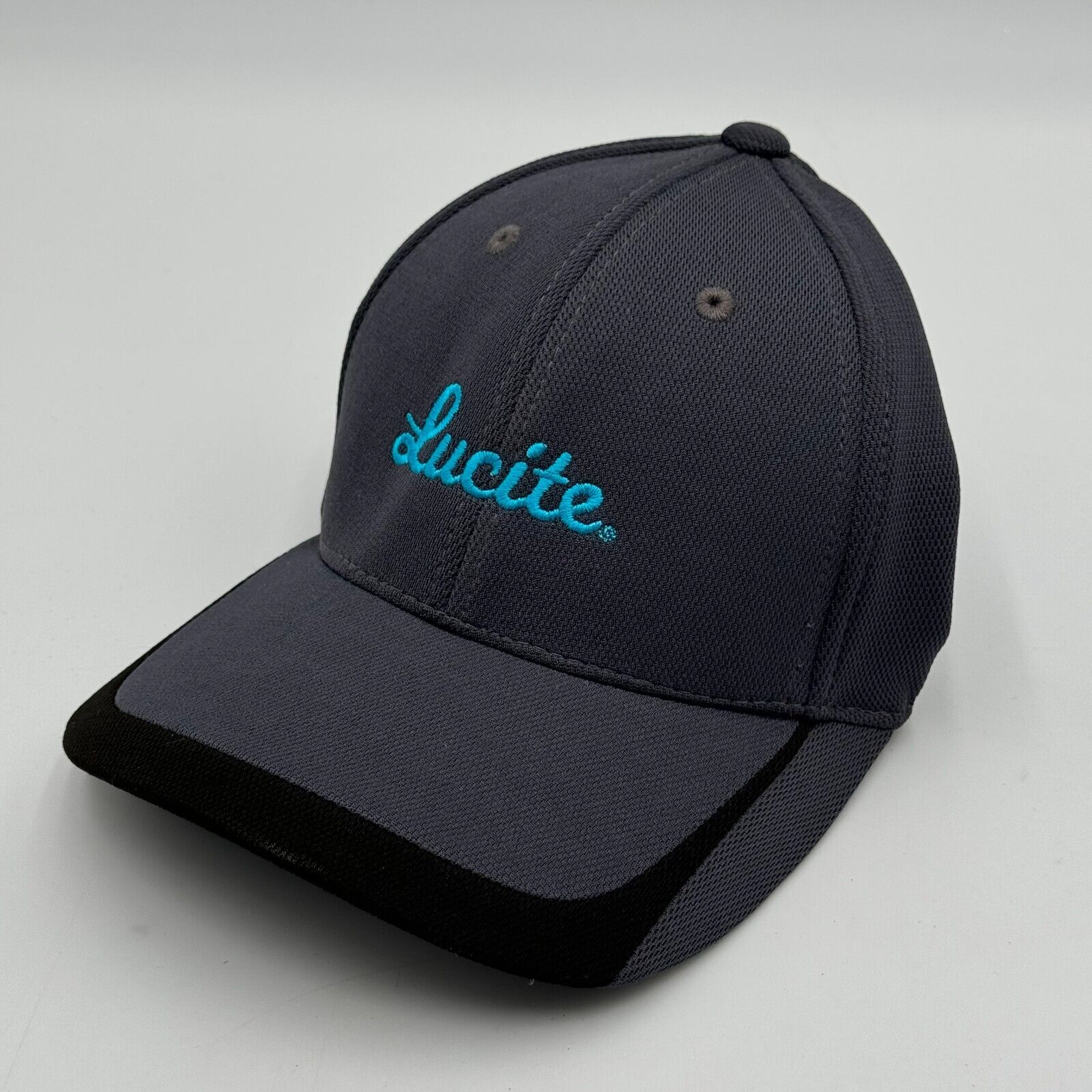 Sport-Tek STC16 Unisex Flexfit Performance Colorblock Cap Grey Back Stripe Blue