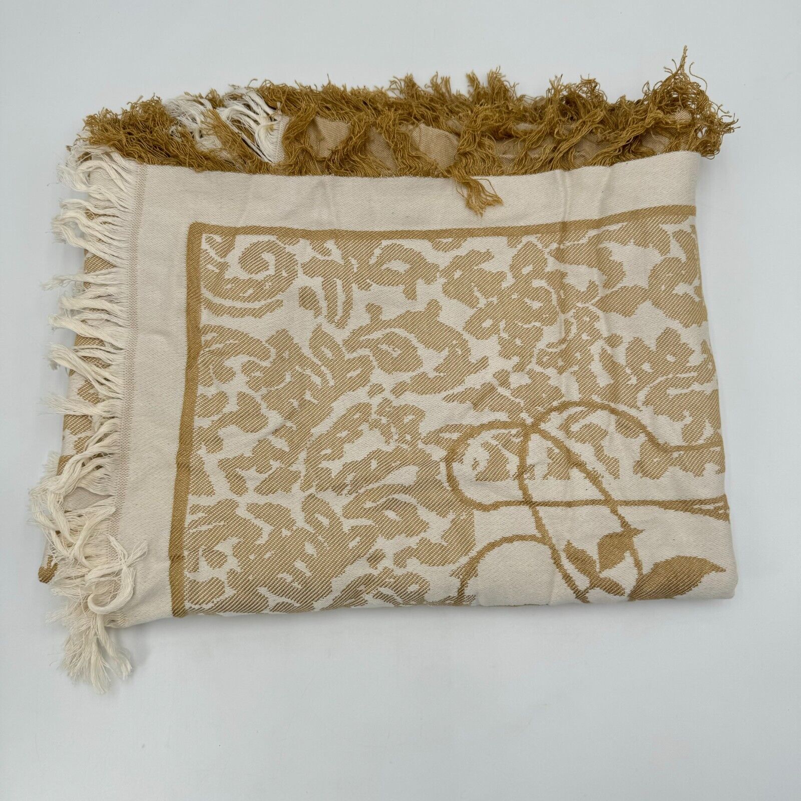 Manual Woven "Never Ending Love" Matelasse Throw 48x60in Tapestry Silver Grey